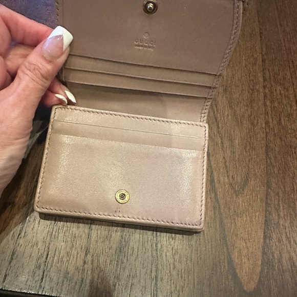 Gucci Double G Logo Calfskin Compact Wallet - Picture 10 of 13